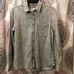 American Eagle button down shirt